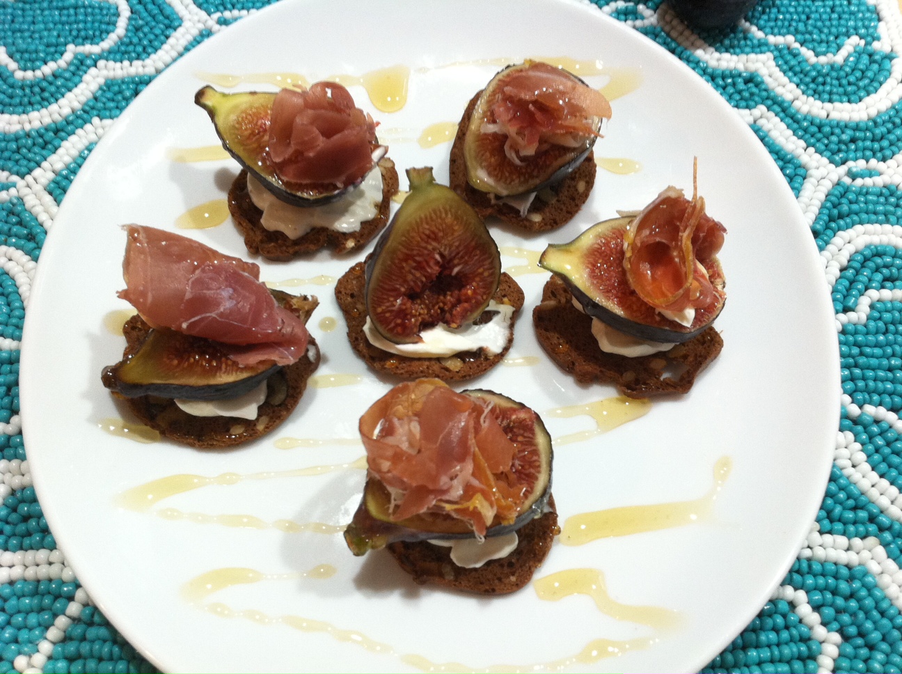 FIG PROSCIUTTO AND CREAM CHEESE